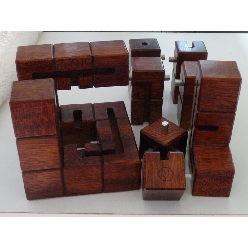 DAEDALUS (Bloodwood 7.8cm) (Benedetti/Vigouroux)