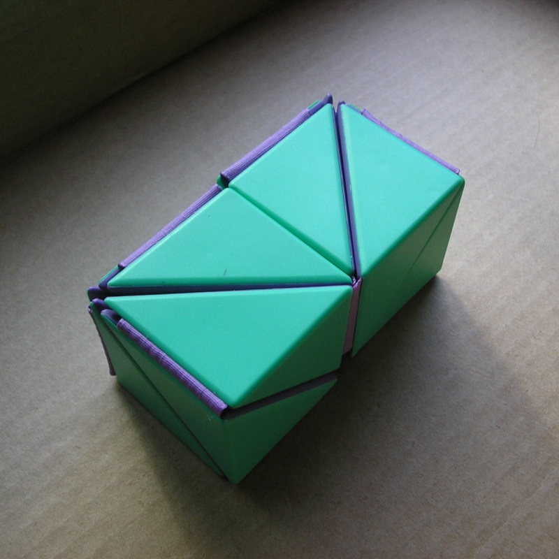 Folding 3D polyhedral puzzle