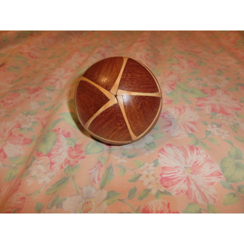 ICOSAHEDRON BALL