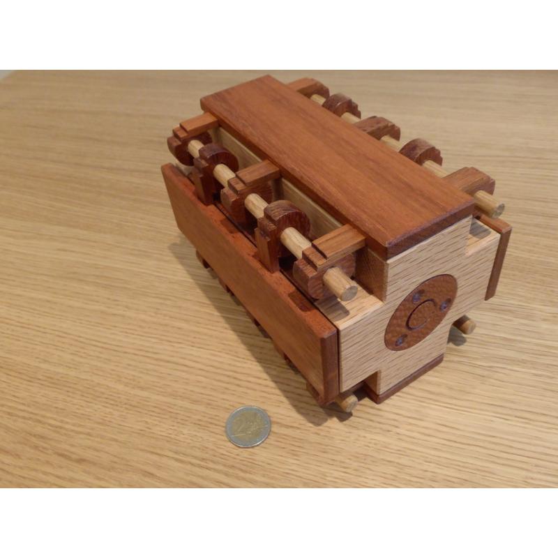 Perpetual Hinge Box - Stickman No.23