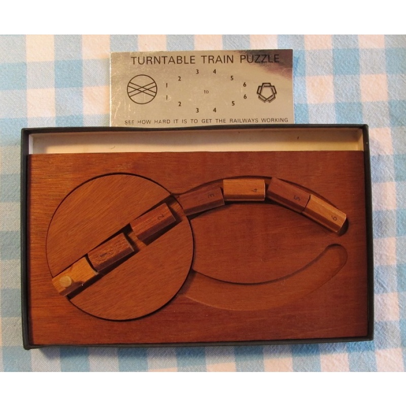 Turntable Train puzzle - Pentangle