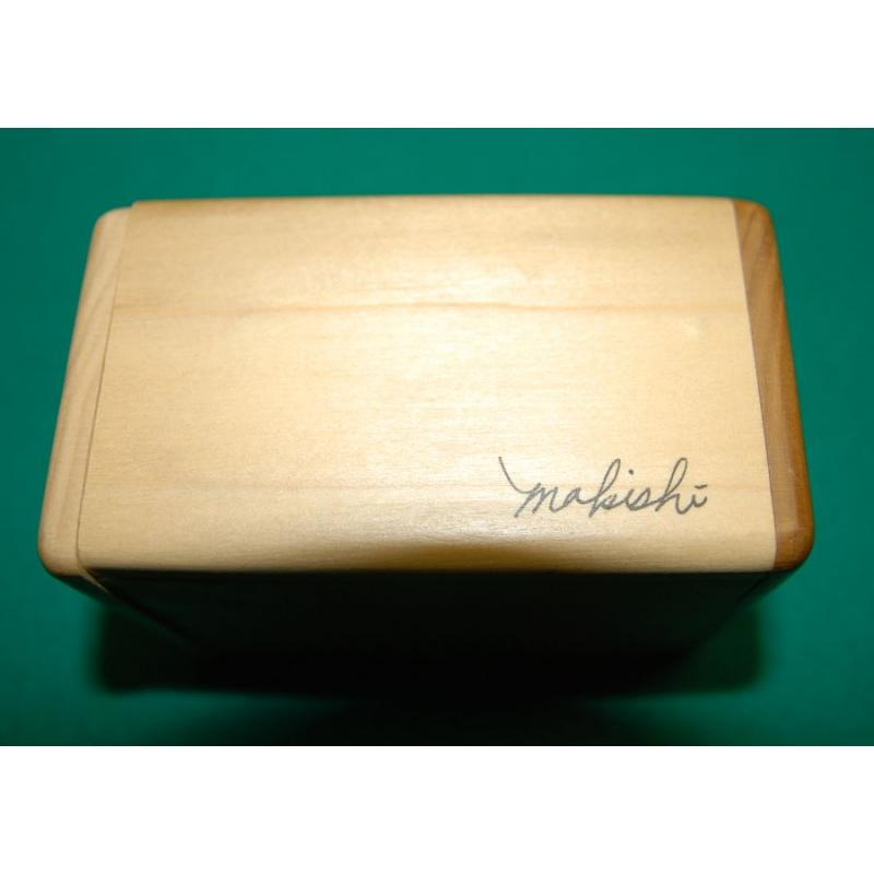 Makishi 8 move puzzlebox