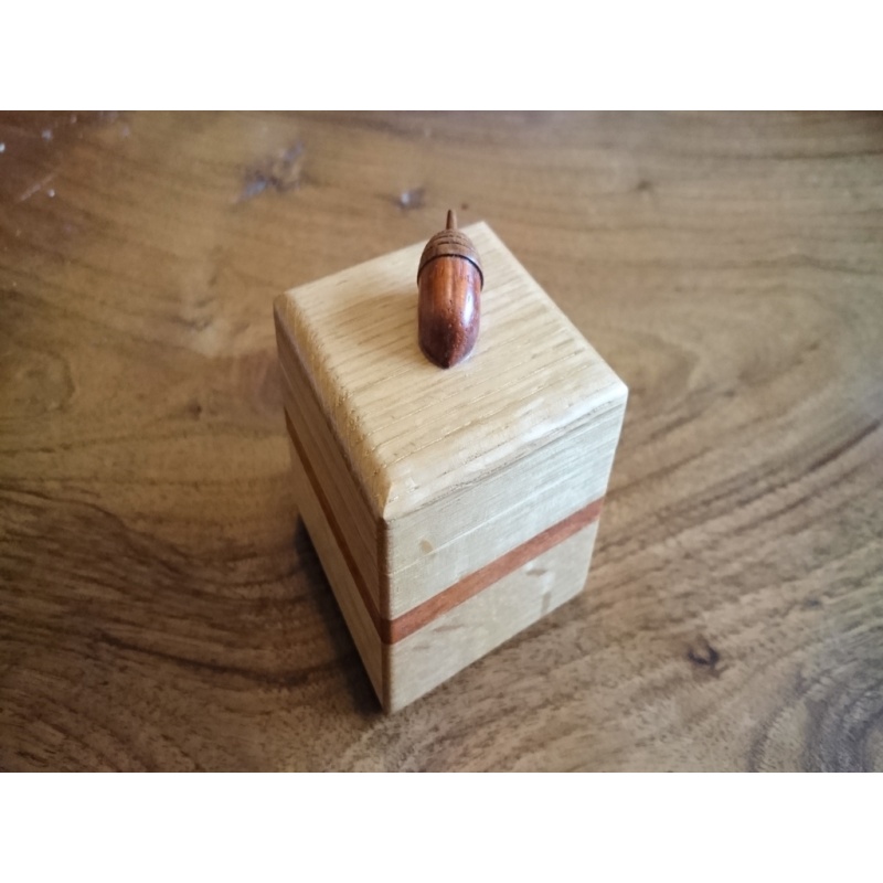 Acorn Box - Karakuri Creation Group - Hiroshi Iwahara