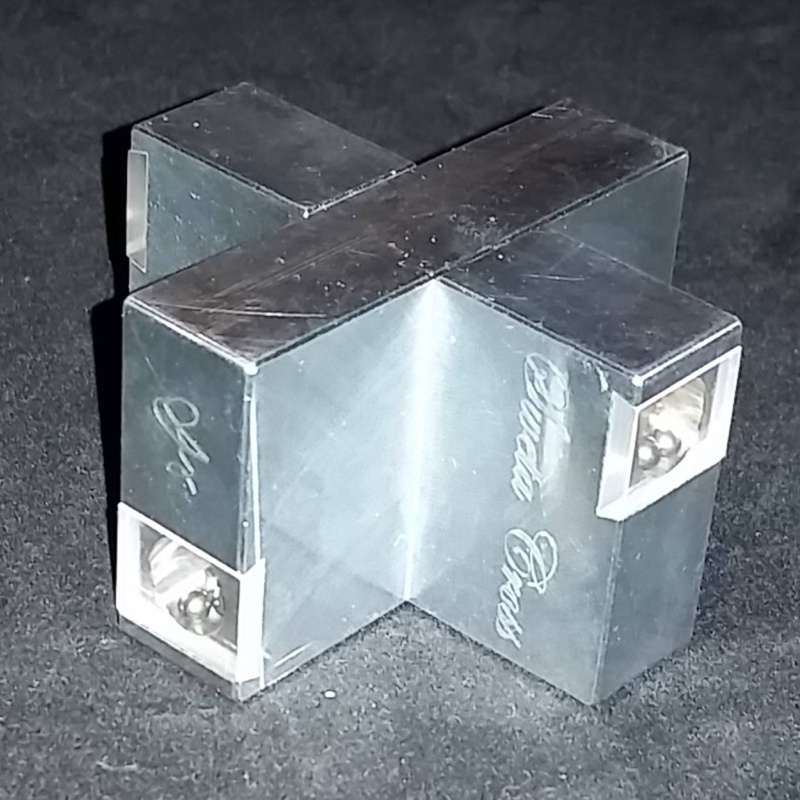 Sweta Cross - William Strijbos