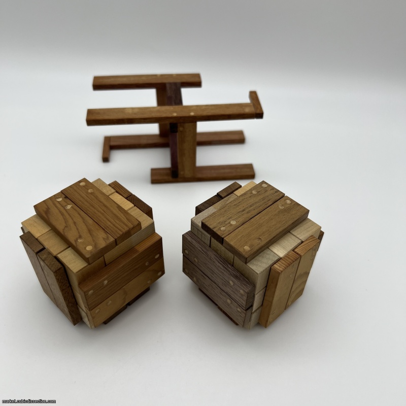 Partners Cube by Takeyuki Endo