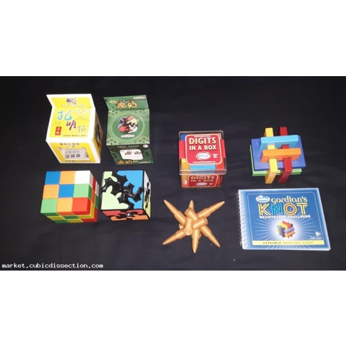 Lot of 5 plastic mechanical puzzles