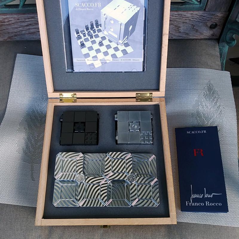 Franco Rocco Scaccomatto Chess Set Puzzle!  Scacco-FR Version