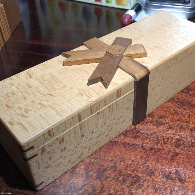 Kamei - Letter Box