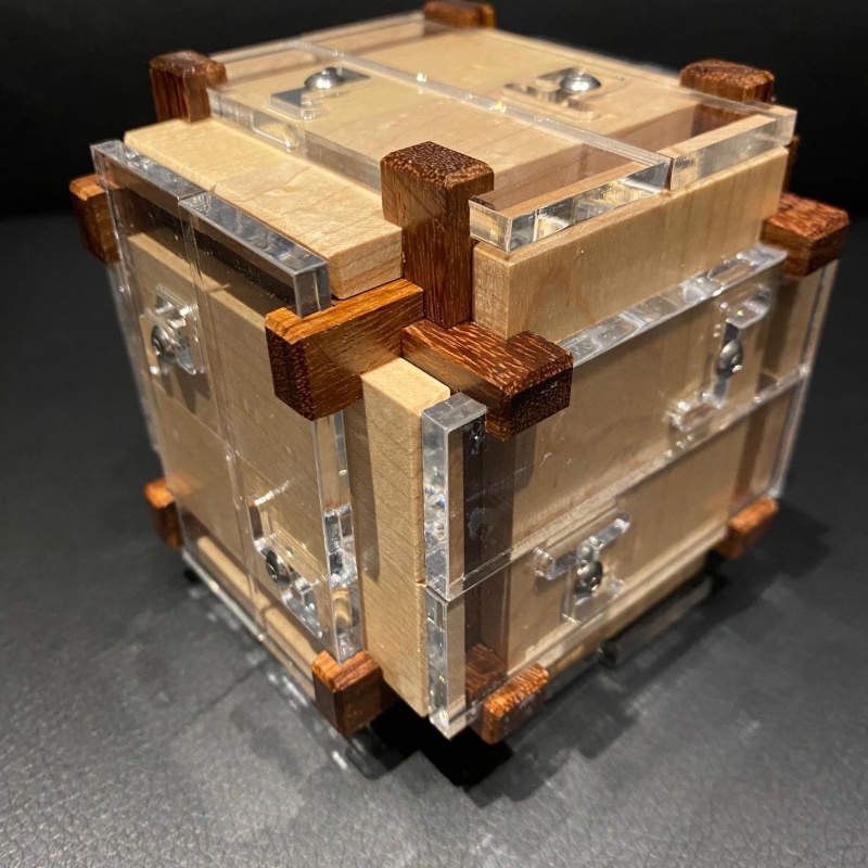 Split Maze Burr / 50 Configurations Book