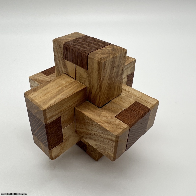 Stepping Burr by Junichi Yananose