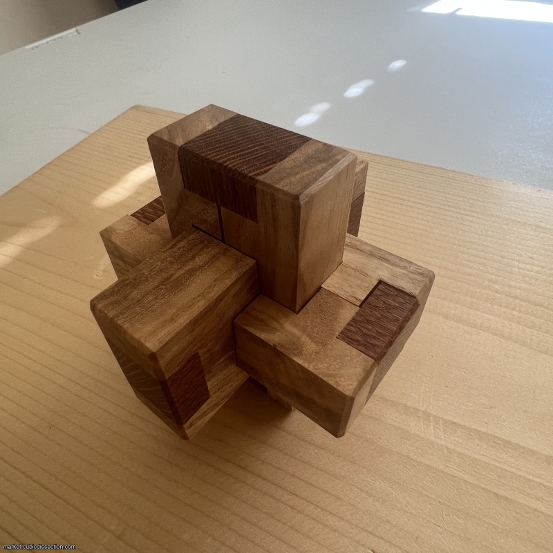 Stepping Burr by Junichi Yananose