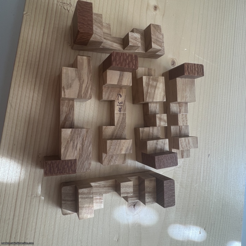 Stepping Burr by Junichi Yananose