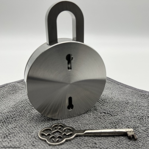 Swing Lock by Splinter Spierenburgh